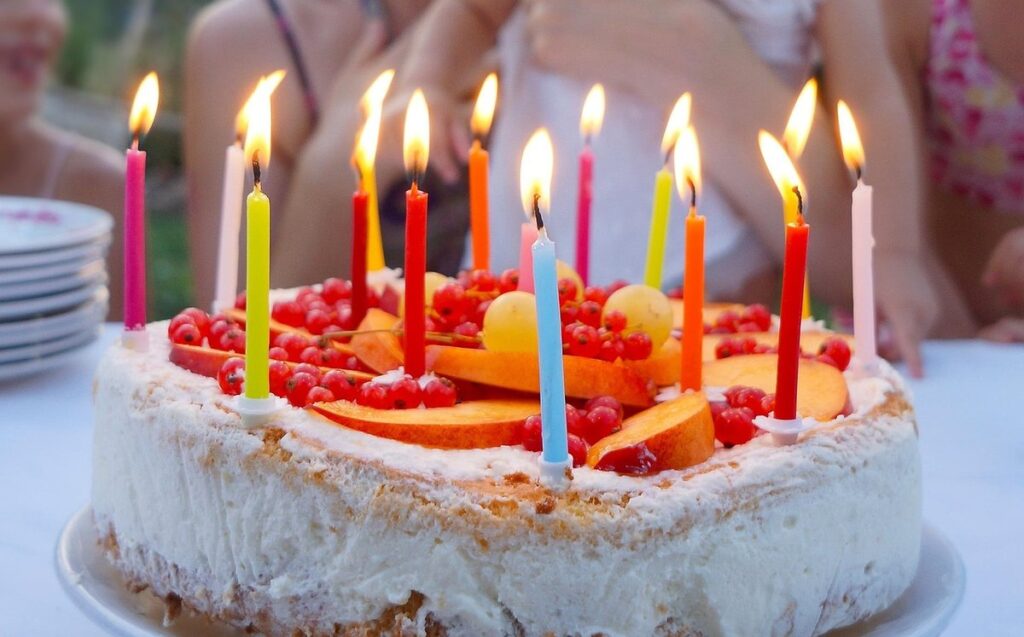 cat birthday cake