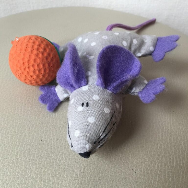 toys for cats that like to hunt