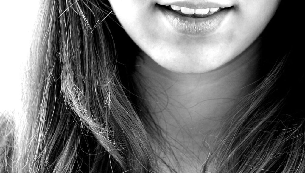 feline chin acne
