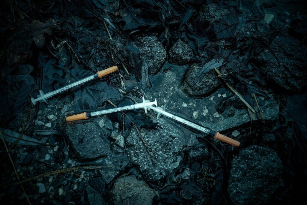silica litter dangerous